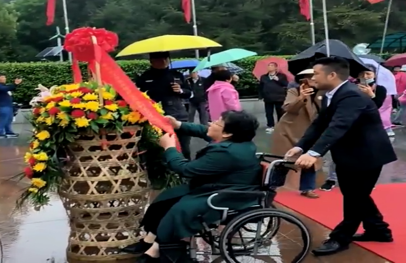 繼往開(kāi)來(lái)迎廠慶，感恩問(wèn)道赴韶山