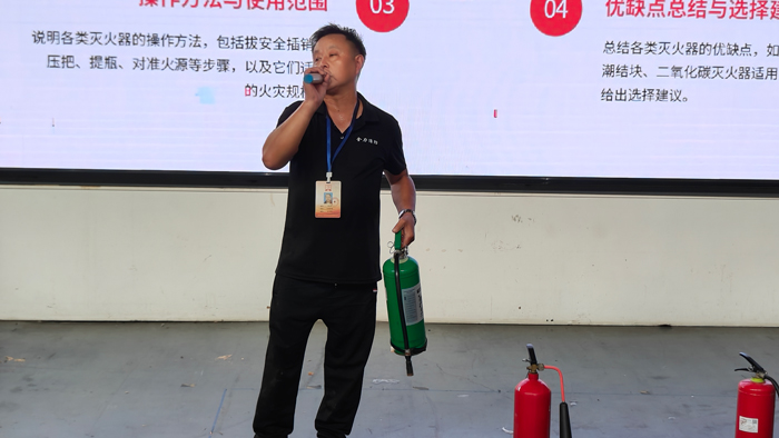 華興變壓器舉行消防實戰演練，三種滅火劑全員上手